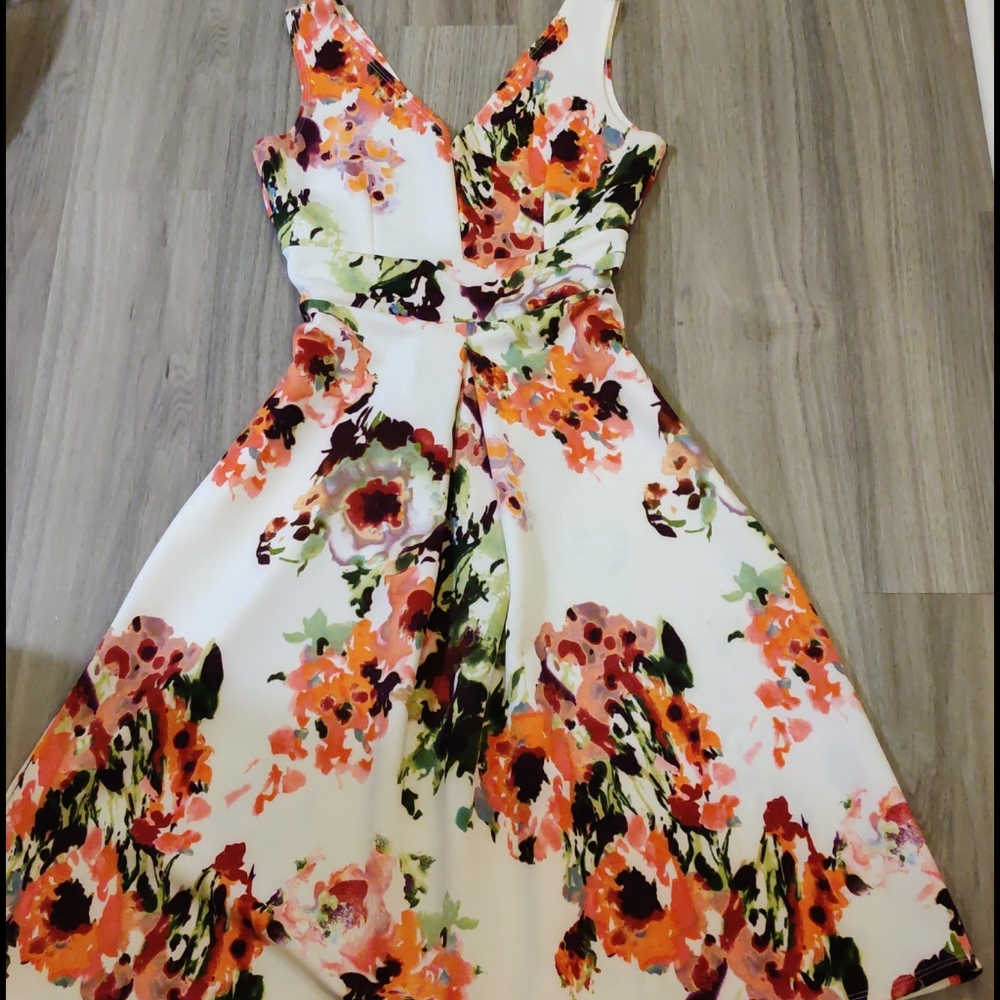 Midi cream dress with abstract flowers